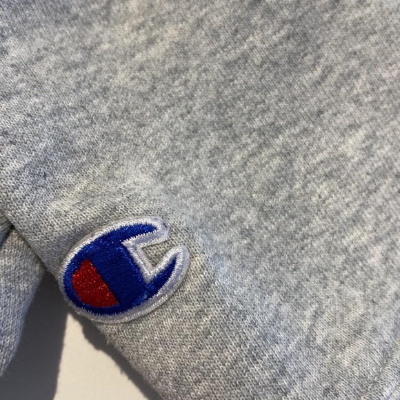 Champion Sweatshirt - Picture 5 of 6